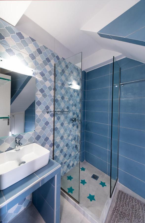 Above Blue Maisonettes Grey Diamond Nikiana Ngoại thất bức ảnh