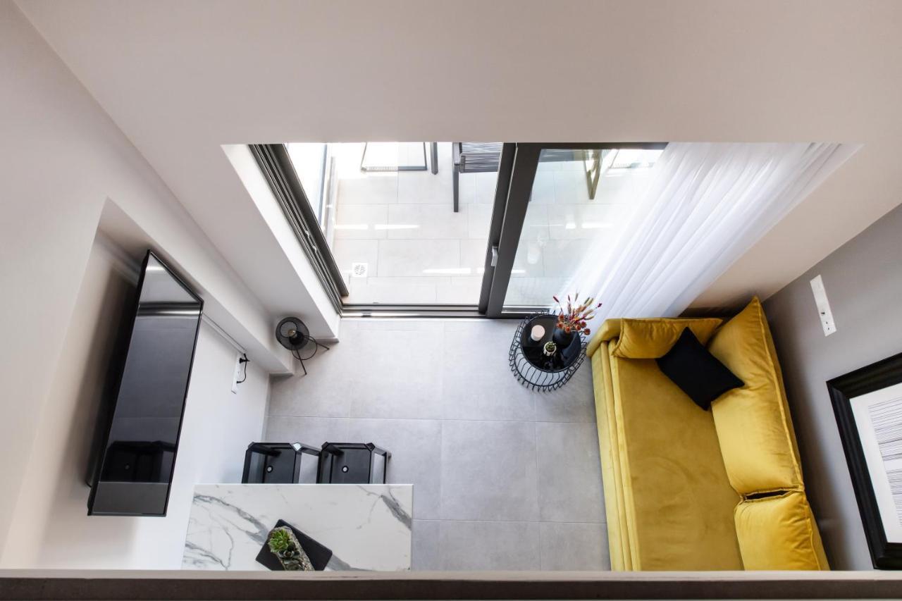Above Blue Maisonettes Grey Diamond Nikiana Ngoại thất bức ảnh