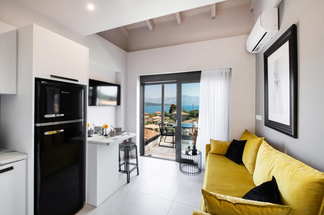 Above Blue Maisonettes Grey Diamond Nikiana Ngoại thất bức ảnh