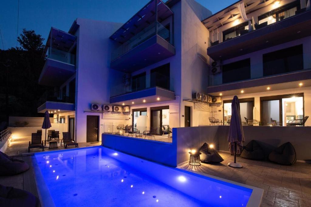 Above Blue Maisonettes Grey Diamond Nikiana Ngoại thất bức ảnh